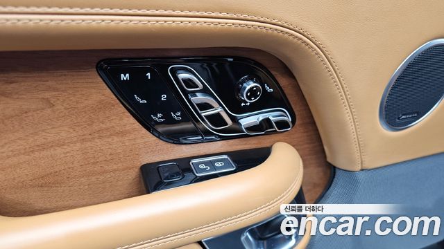 Land Rover Range Rover 2018 — photo 17