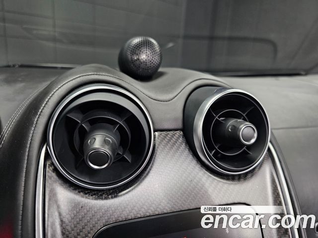 Mclaren 570S 2019 — photo 15
