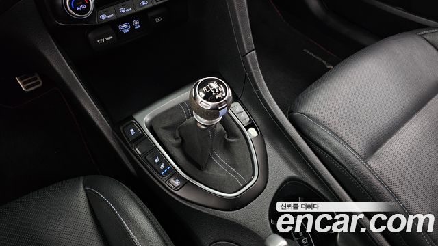 Hyundai Veloster 2020 — photo 9
