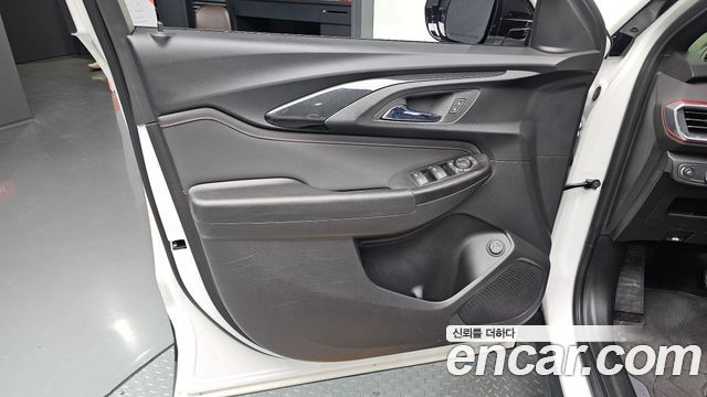 Chevrolet Korea Trailblazer 2023 — photo 14