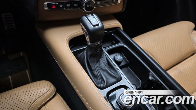 Volvo XC90 2020 — photo 9
