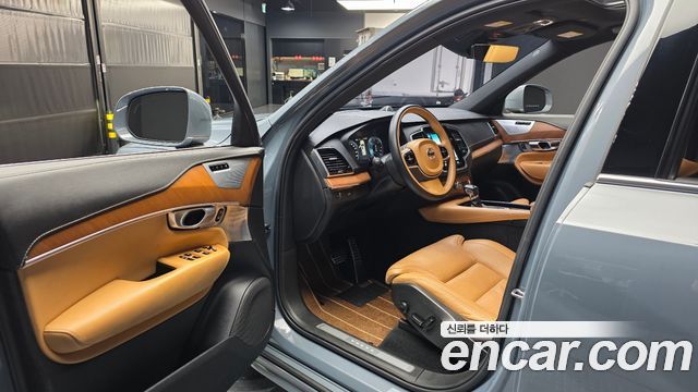 Volvo XC90 2020 — photo 10