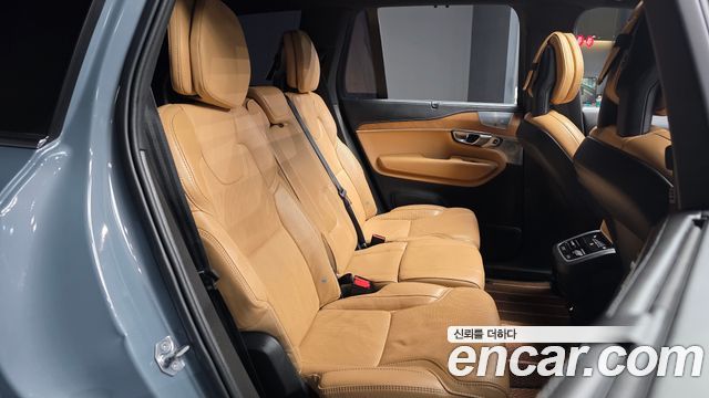 Volvo XC90 2020 — photo 12