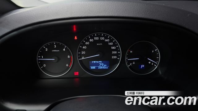 Hyundai Starex 2021 — photo 8