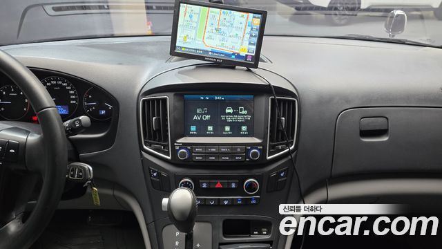Hyundai Starex 2021 — photo 19