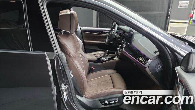 BMW Gran Turismo 2024 — photo 17