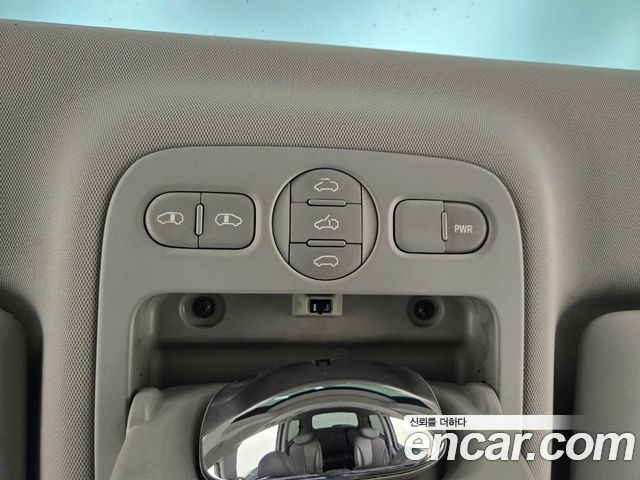 Kia Canival 2011 — photo 15