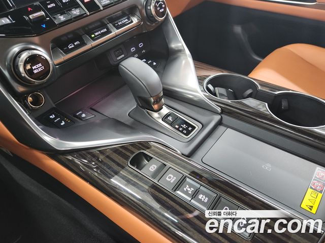 Lexus LX 2025 — photo 9
