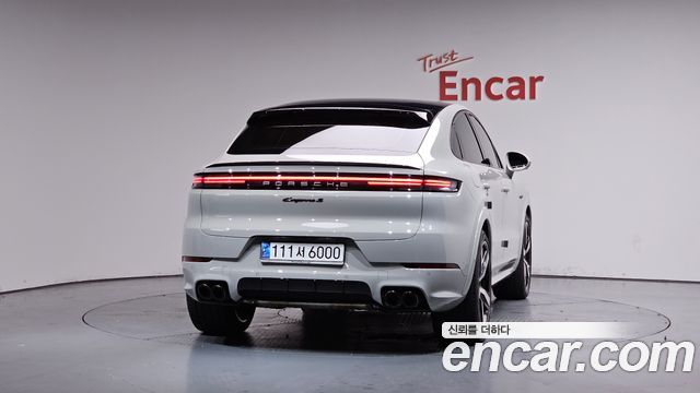 Porsche Cayenne 2025 — photo 4