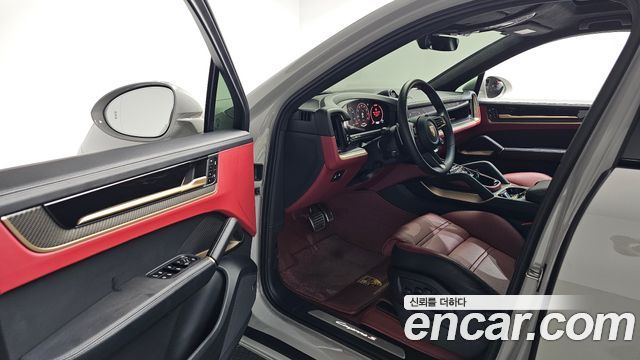 Porsche Cayenne 2025 — photo 13