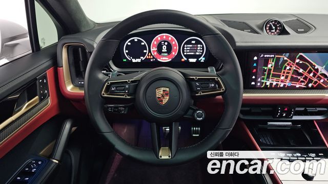 Porsche Cayenne 2025 — photo 19
