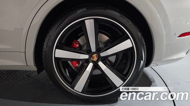 Porsche Cayenne 2025 — photo 7