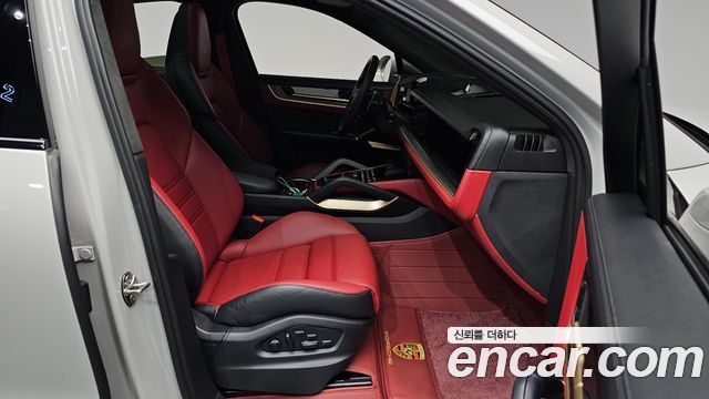 Porsche Cayenne 2025 — photo 16