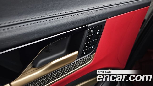 Porsche Cayenne 2025 — photo 32