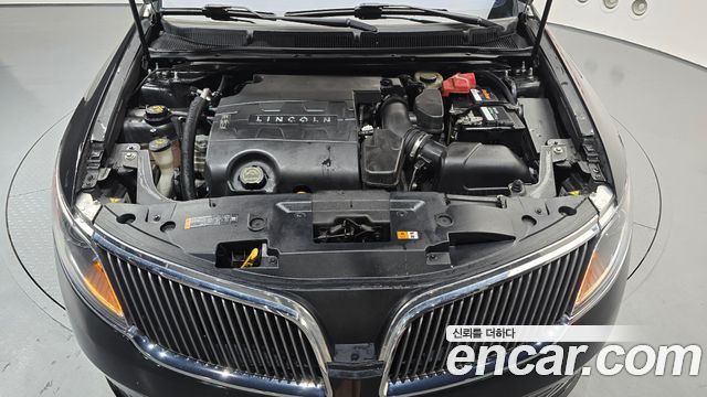 Lincoln MKS 2014 — photo 6