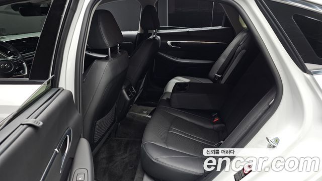 Hyundai Sonata 2021 — photo 17