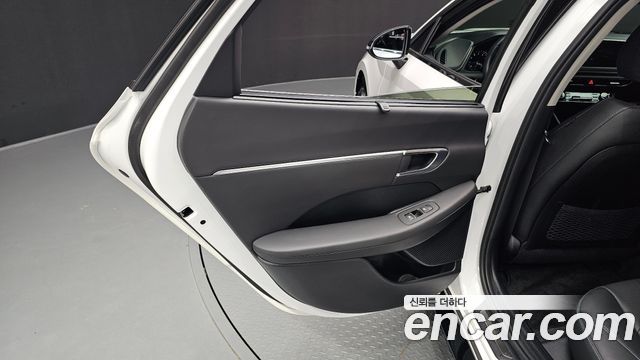 Hyundai Sonata 2021 — photo 15