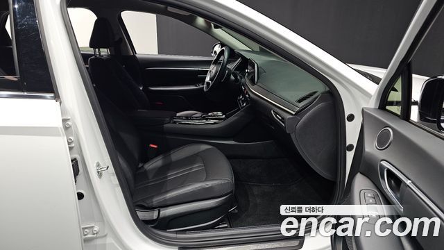 Hyundai Sonata 2021 — photo 16