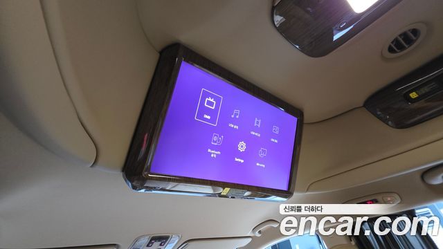 Kia Canival 2016 — photo 24
