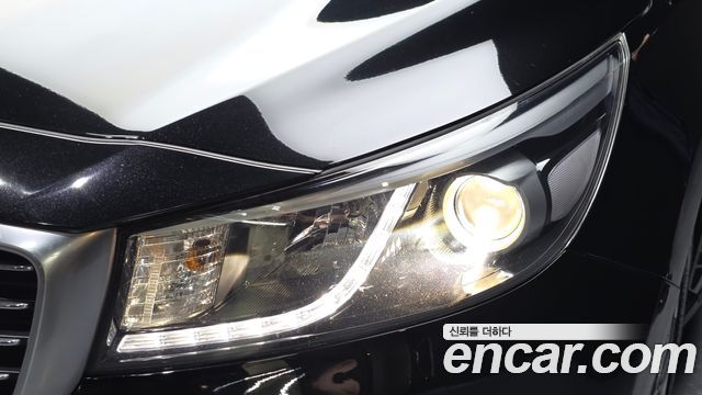 Kia Canival 2016 — photo 8