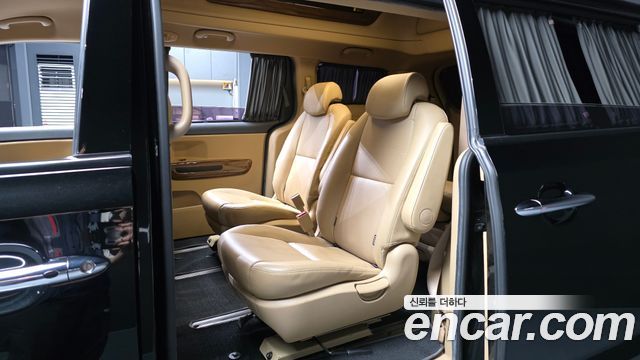 Kia Canival 2016 — photo 16