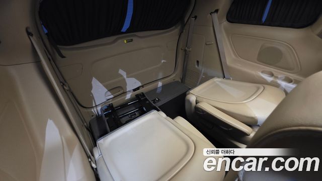 Kia Canival 2016 — photo 28
