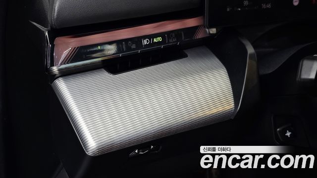 BMW 5-Series 2026 — photo 25