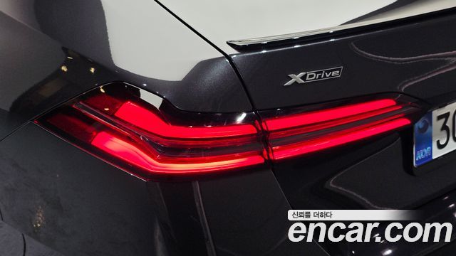 BMW 5-Series 2026 — photo 9