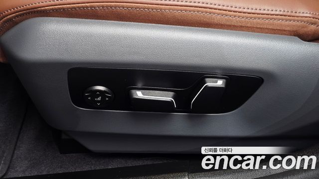 BMW 5-Series 2026 — photo 30