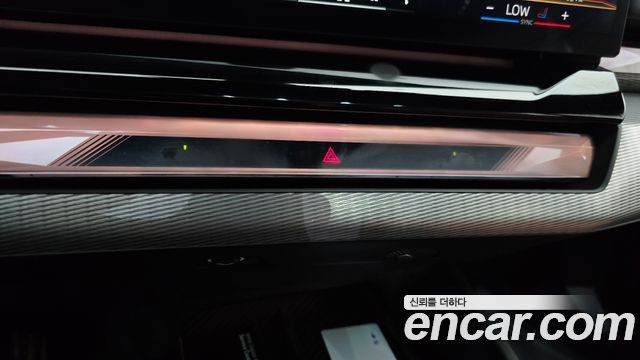BMW 5-Series 2026 — photo 32