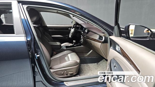 Kia K7 2019 — photo 18