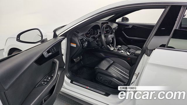 Audi A5 2019 — photo 13