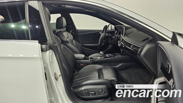 Audi A5 2019 — photo 17