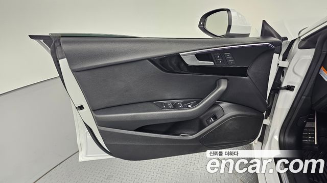 Audi A5 2019 — photo 14