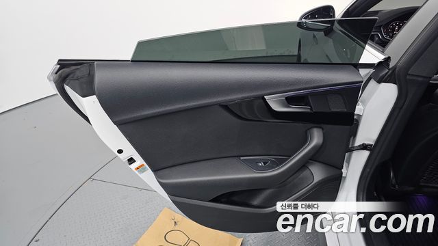 Audi A5 2019 — photo 15