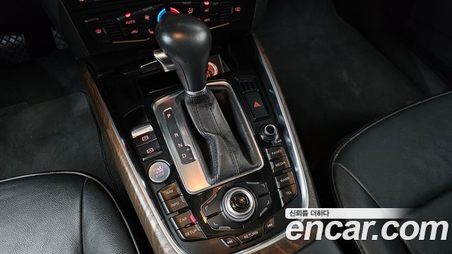Audi Q5 2011 — photo 9