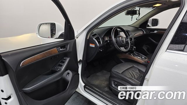 Audi Q5 2011 — photo 10