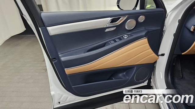 Genesis GV80 2023 — photo 14