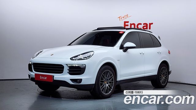Porsche Cayenne 2017 — photo 1