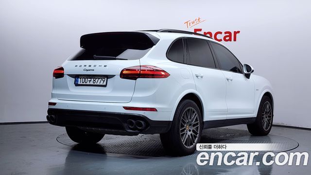 Porsche Cayenne 2017 — photo 2