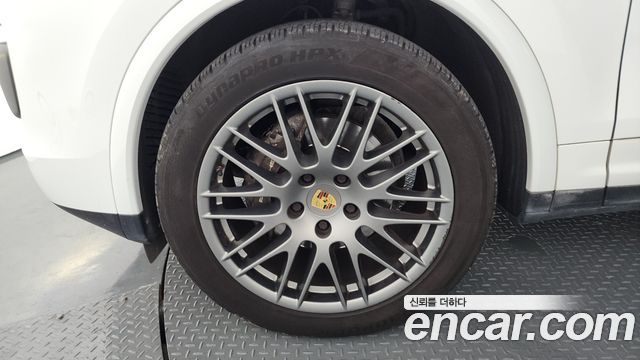 Porsche Cayenne 2017 — photo 5