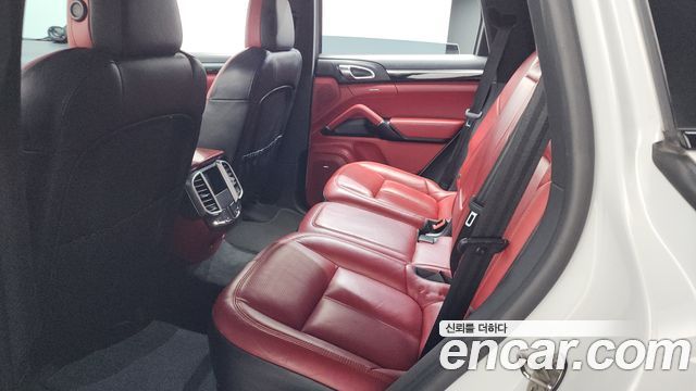 Porsche Cayenne 2017 — photo 11