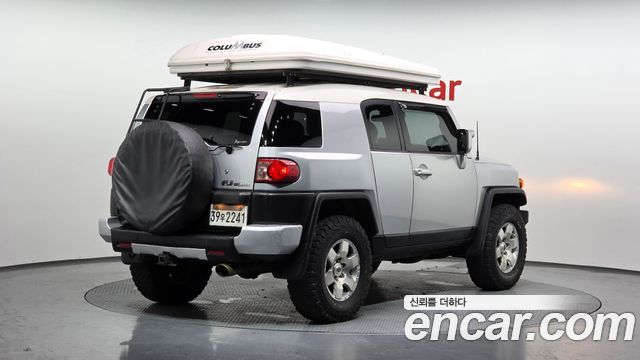 Toyota FJ Cruiser 2007 — photo 2