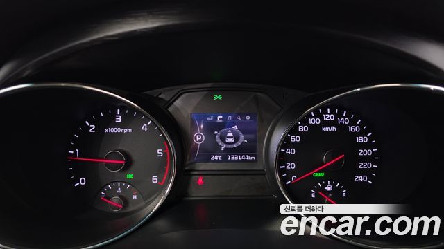 Kia Canival 2016 — photo 11