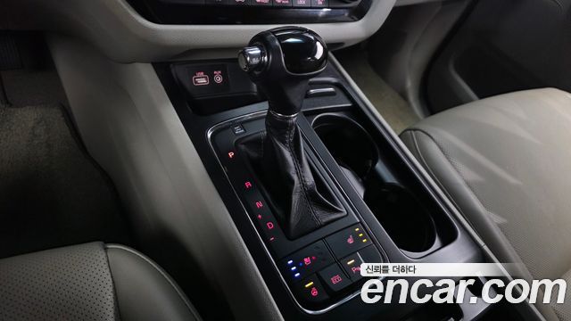 Kia Canival 2016 — photo 12