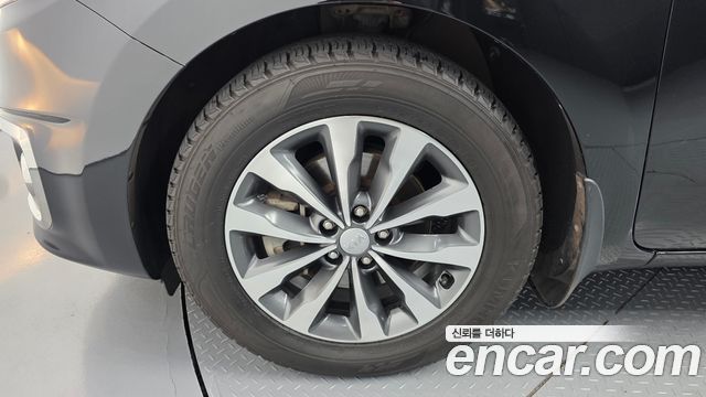 Kia Canival 2016 — photo 7