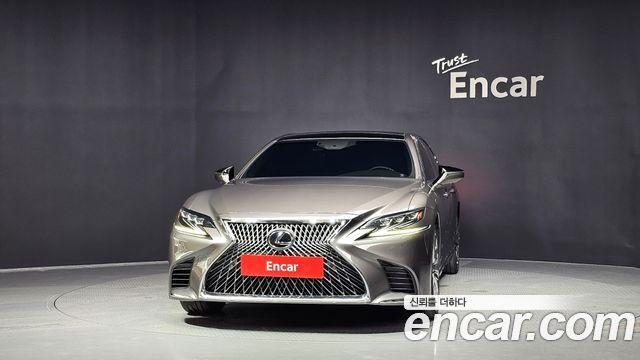 Lexus LS 2019 — photo 3