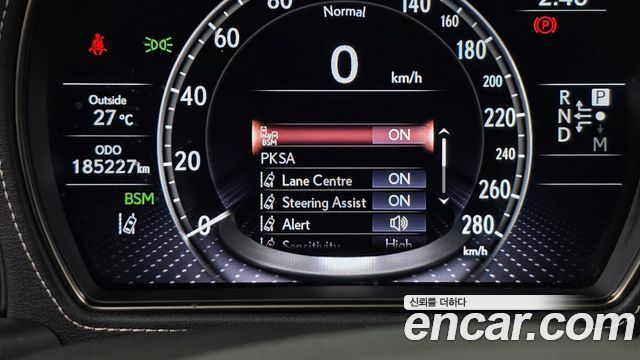 Lexus LS 2019 — photo 16