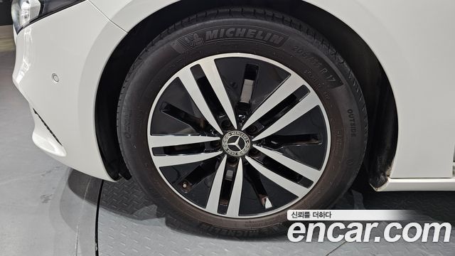 Mercedes-Benz A-Class 2021 — photo 5