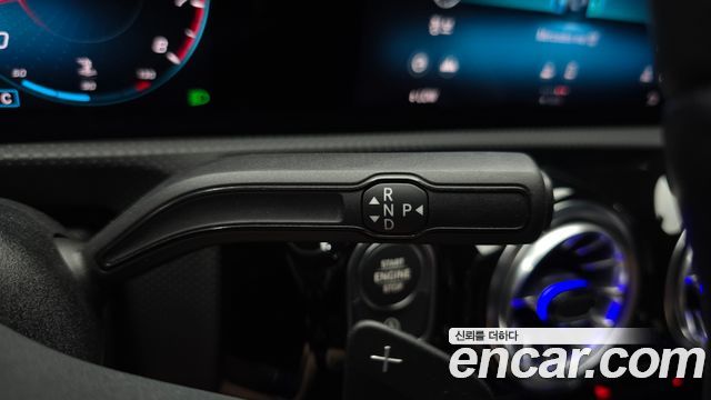 Mercedes-Benz A-Class 2021 — photo 12